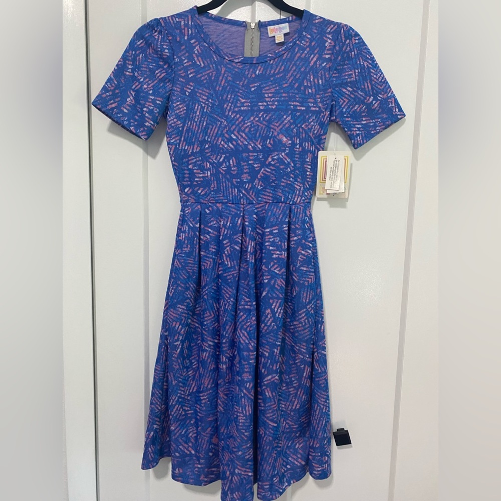 NWT Abstract Print Amelia Dress by LuLaRoe Size XXS